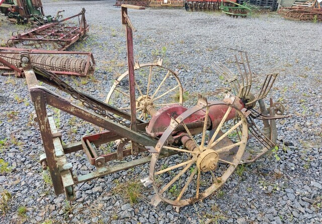 Wärtsilä Peko - perunannostokone - Colheitadeira de batatas: foto 3 Wärtsilä Peko - perunannostokone - Colheitadeira de batatas: foto 3