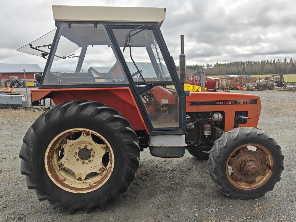 ZETOR 7245 - 4WD - Trator: foto 4 ZETOR 7245 - 4WD - Trator: foto 4