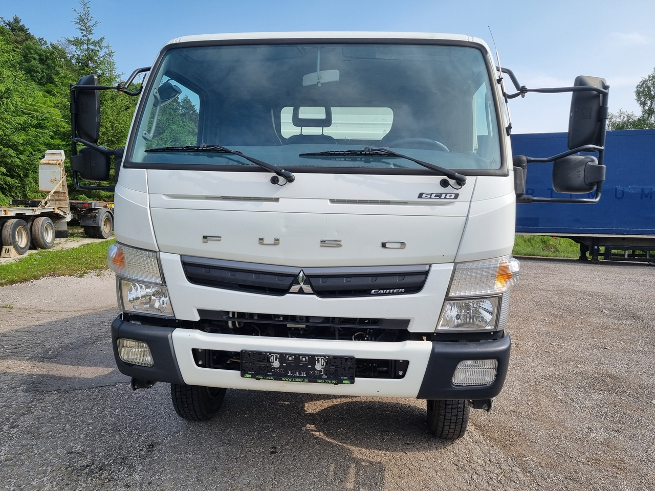 FUSO Canter 6C18 4x4 3 way tipper (only 35tkm) - Camião basculante: foto 2 FUSO Canter 6C18 4x4 3 way tipper (only 35tkm) - Camião basculante: foto 2