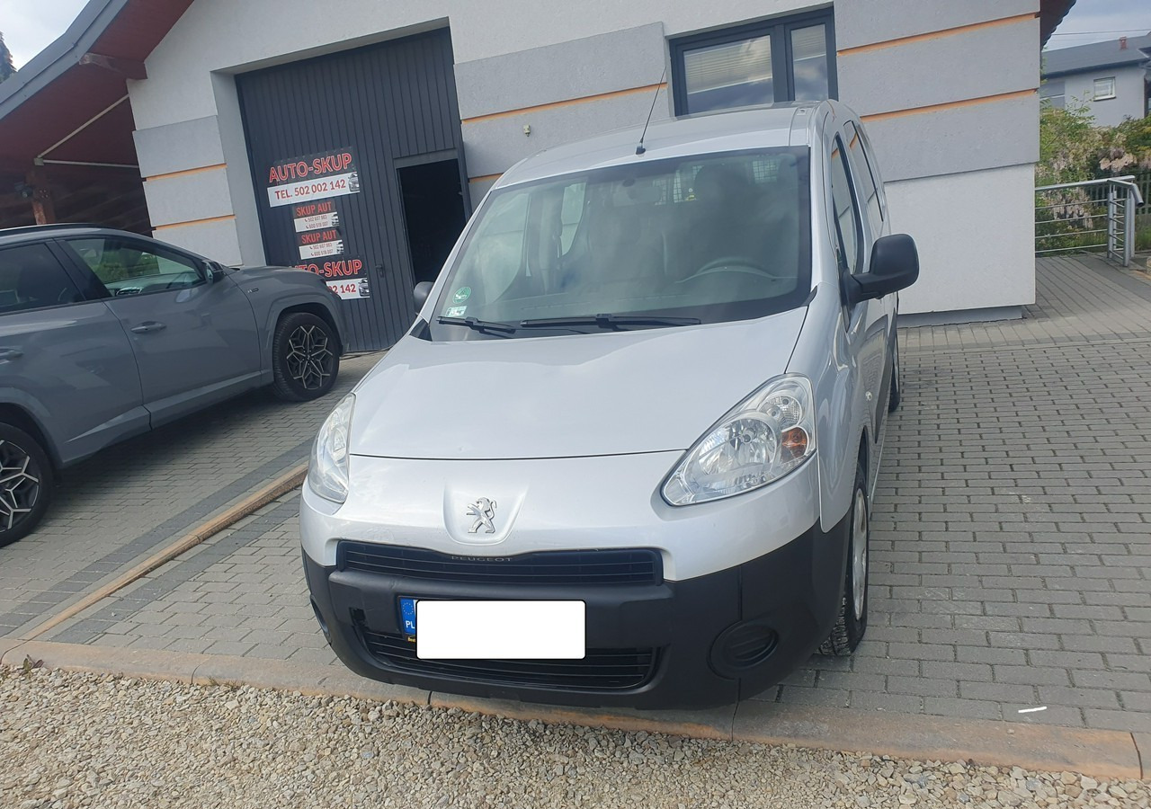 Peugeot Partner II 5 lub 2 osobowy *long * zabudowa gruau* - Automóvel: foto 3 Peugeot Partner II 5 lub 2 osobowy *long * zabudowa gruau* - Automóvel: foto 3