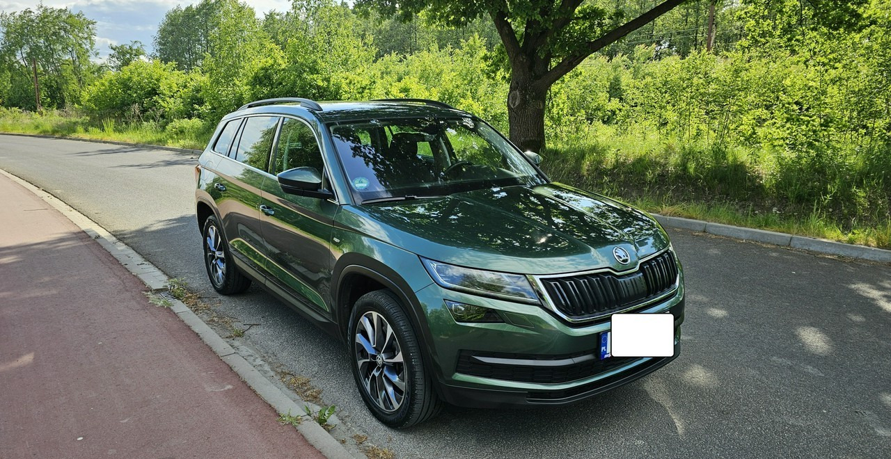 Skoda Kodiaq Skoda Kodiaq Skoda Kodiaq 2.0 tsi 4x4 Wersja Drive na 125 lecie - SUV: foto 2 Skoda Kodiaq Skoda Kodiaq Skoda Kodiaq 2.0 tsi 4x4 Wersja Drive na 125 lecie - SUV: foto 2