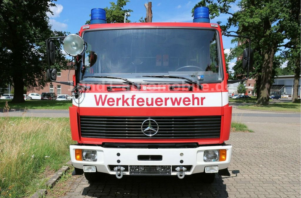 Mercedes-Benz 1124 F Feuerwehr LF 16/16 Pumpe Tank Haspel 1124 F Feuerwehr LF 16/16 Pumpe Tank Haspel - Carro de bombeiro: foto 3 Mercedes-Benz 1124 F Feuerwehr LF 16/16 Pumpe Tank Haspel 1124 F Feuerwehr LF 16/16 Pumpe Tank Haspel - Carro de bombeiro: foto 3
