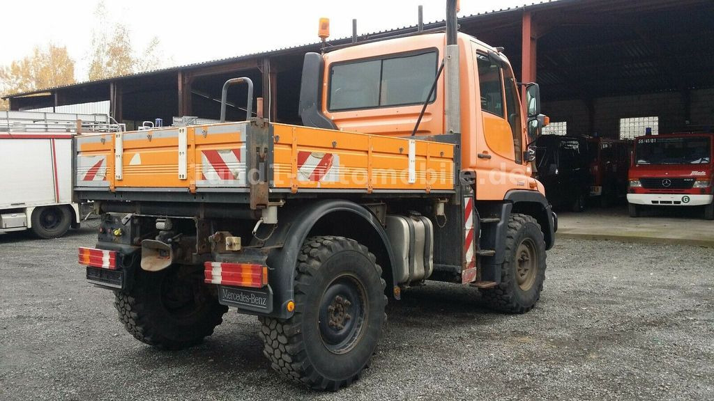 Mercedes-Benz Unimog U 300 Kipper Zugmaschine Kommunalhydraulik U 500 400 U 300 Kipper Zugmaschine Kommunalhydraulik U 500 400 - Veículo municipal/ Especial: foto 3 Mercedes-Benz Unimog U 300 Kipper Zugmaschine Kommunalhydraulik U 500 400 U 300 Kipper Zugmaschine Kommunalhydraulik U 500 400 - Veículo municipal/ Especial: foto 3