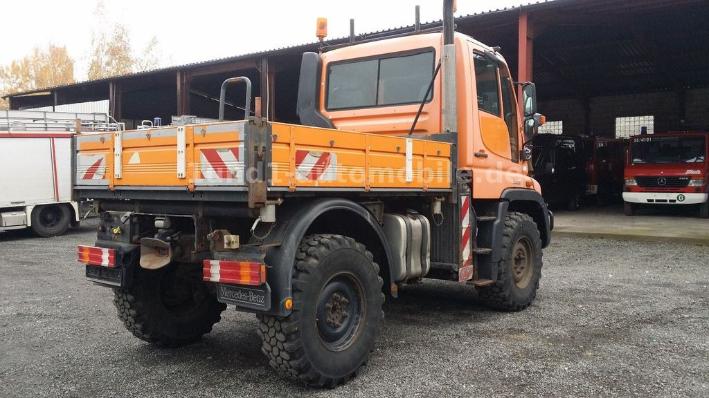 Unimog U 300 Kipper Zugmaschine Kommunalhydraulik U 500 400 U 300 Kipper Zugmaschine Kommunalhydraulik U 500 400 - Veículo municipal/ Especial: foto 5 Unimog U 300 Kipper Zugmaschine Kommunalhydraulik U 500 400 U 300 Kipper Zugmaschine Kommunalhydraulik U 500 400 - Veículo municipal/ Especial: foto 5