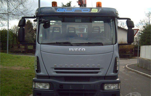 Iveco EUROCARGOeurocargo 160e25 - Camião de caixa aberta/ Plataforma, Camião grua: foto 2 Iveco EUROCARGOeurocargo 160e25 - Camião de caixa aberta/ Plataforma, Camião grua: foto 2