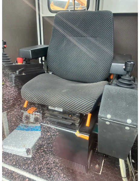 Liebherr 85EC-B 2012yom - Guindaste de torre: foto 4 Liebherr 85EC-B 2012yom - Guindaste de torre: foto 4