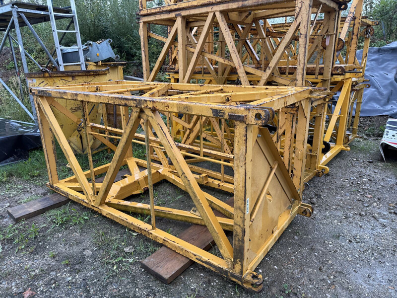 Liebherr tower sections 35/50/63/71 K - Grua automontante: foto 2 Liebherr tower sections 35/50/63/71 K - Grua automontante: foto 2