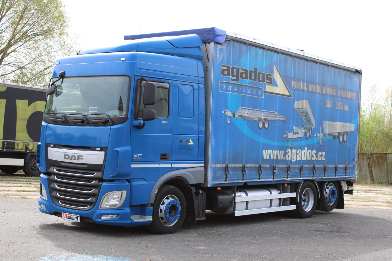 DAF XF 460 FAR - Camião de lona: foto 2 DAF XF 460 FAR - Camião de lona: foto 2