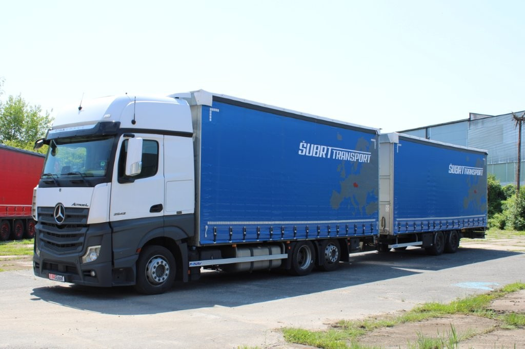 Mercedes-Benz Actros 2542 NAVIGACE + PANAV (8,20m x 2,48m x 3m) - Camião de lona: foto 2 Mercedes-Benz Actros 2542 NAVIGACE + PANAV (8,20m x 2,48m x 3m) - Camião de lona: foto 2