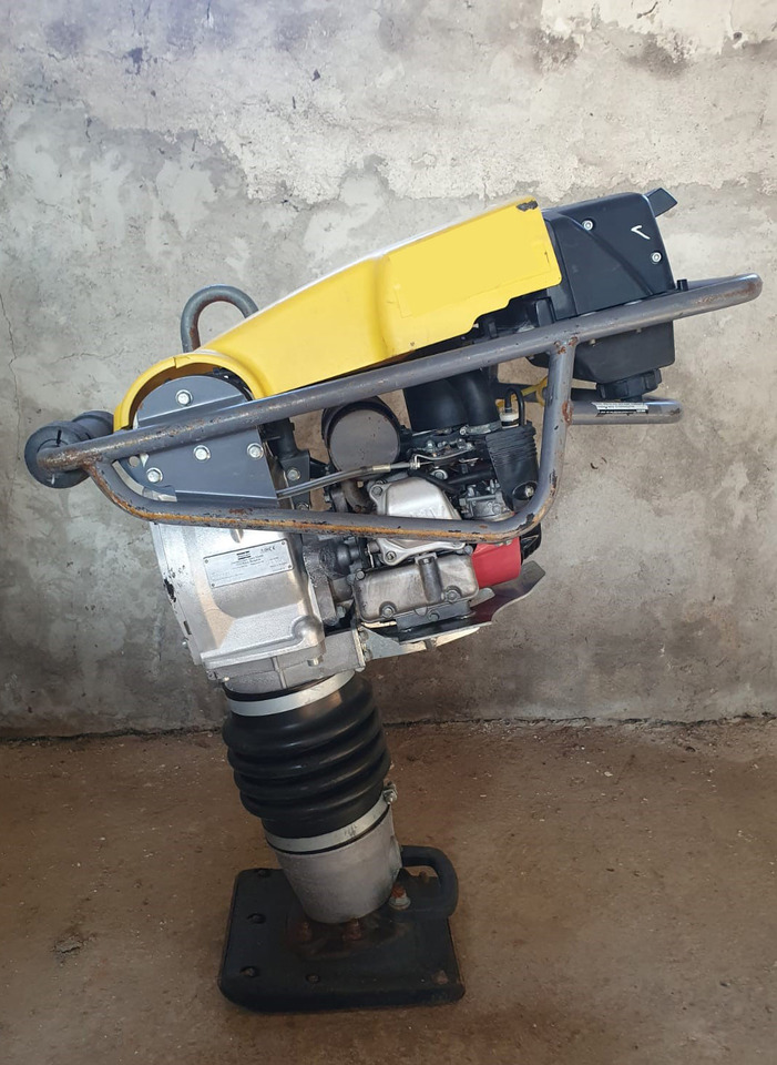 ATLAS Copco LT7000 - Compactadora de percussão: foto 1 ATLAS Copco LT7000 - Compactadora de percussão: foto 1