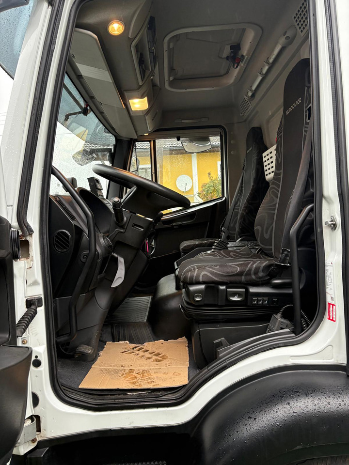 IVECO EUROCARGO 140-250 - Camião chassi: foto 2 IVECO EUROCARGO 140-250 - Camião chassi: foto 2
