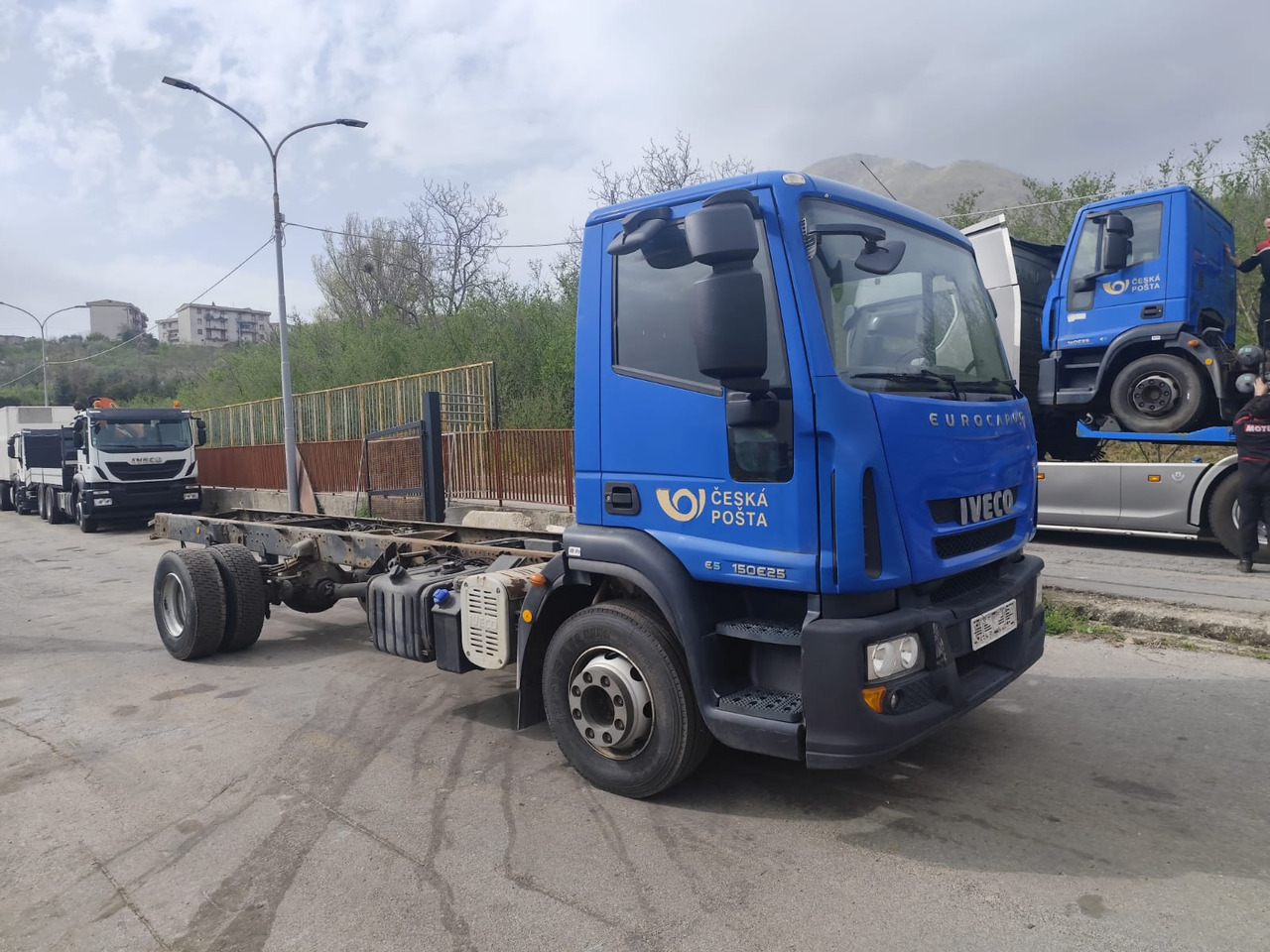 IVECO EUROCARGO 150E25 - Camião basculante: foto 2 IVECO EUROCARGO 150E25 - Camião basculante: foto 2