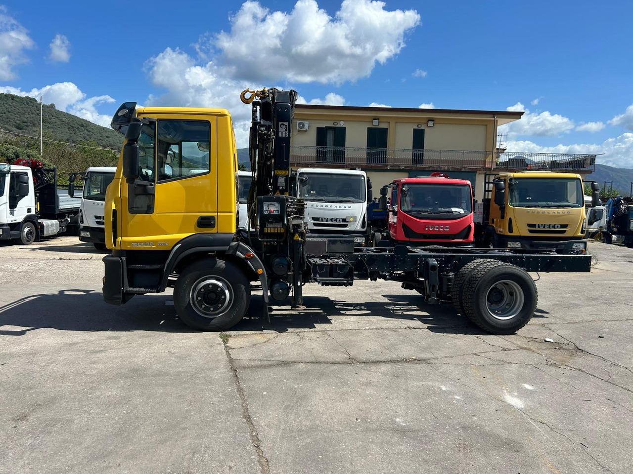 IVECO EUROCARGO 160E30 - Camião grua: foto 3 IVECO EUROCARGO 160E30 - Camião grua: foto 3