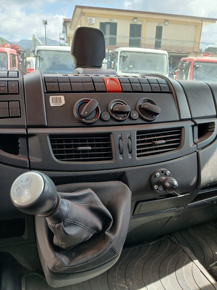 Camião basculante IVECO EUROCARGO 75-210: foto 28