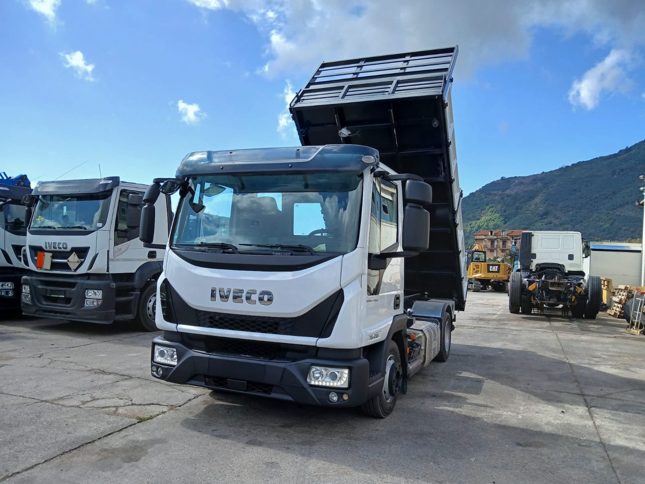 Camião basculante IVECO EUROCARGO 75-210: foto 47