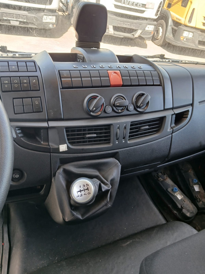 IVECO EUROCARGO 80-190 - Camião grua: foto 3 IVECO EUROCARGO 80-190 - Camião grua: foto 3