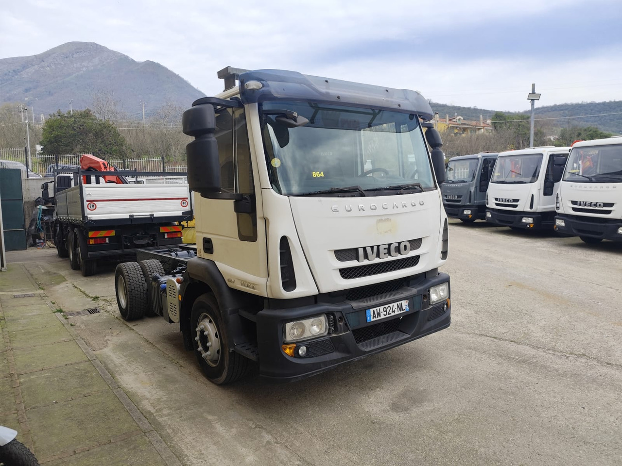 IVECO EUROCARGO ML140E18 - Camião basculante: foto 1 IVECO EUROCARGO ML140E18 - Camião basculante: foto 1