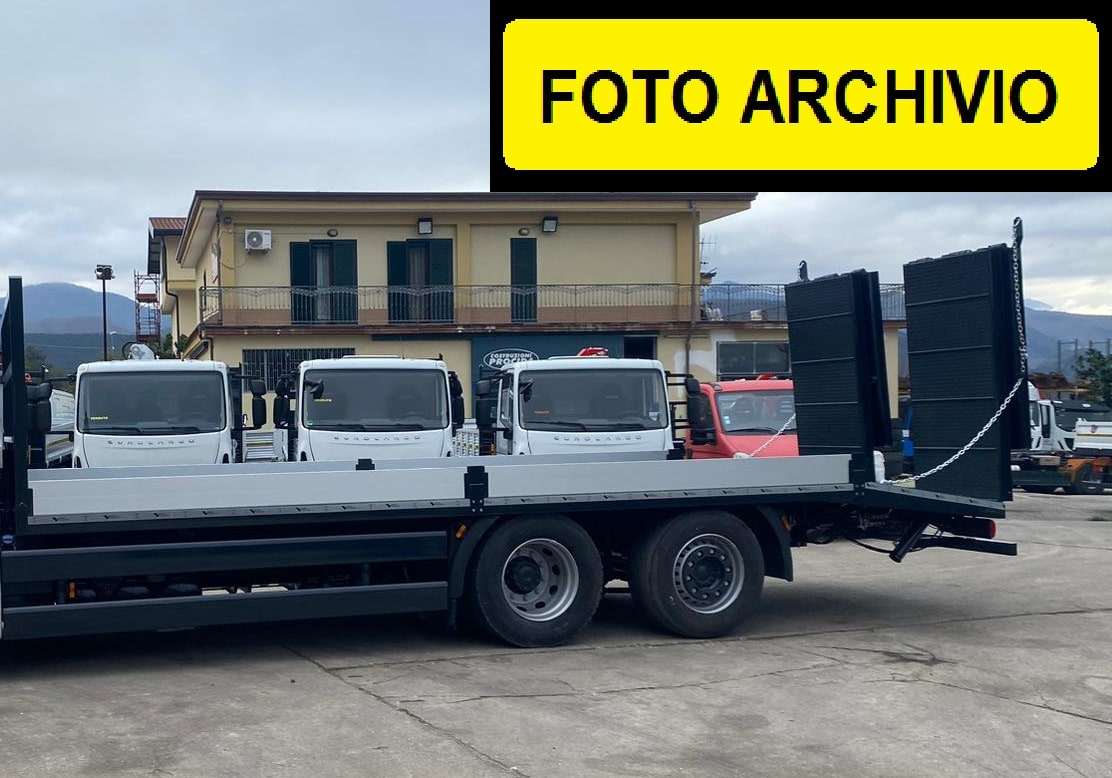 IVECO STRALIS 260S36 - Camião de caixa aberta/ Plataforma, Camião grua: foto 2 IVECO STRALIS 260S36 - Camião de caixa aberta/ Plataforma, Camião grua: foto 2
