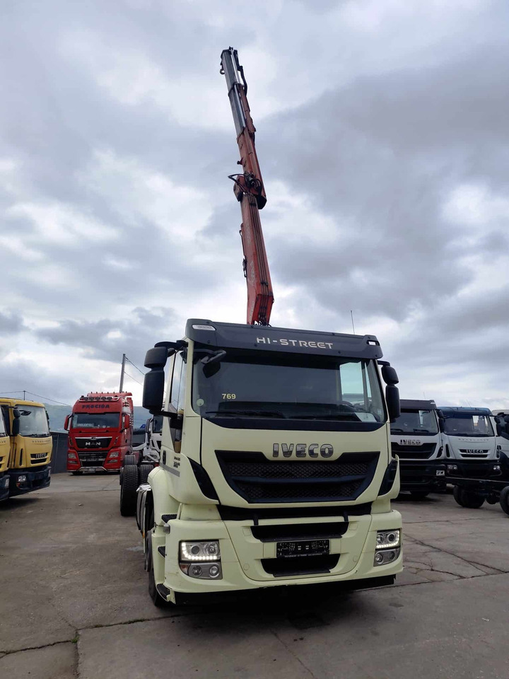 IVECO STRALIS 260S36 - Camião de caixa aberta/ Plataforma, Camião grua: foto 1 IVECO STRALIS 260S36 - Camião de caixa aberta/ Plataforma, Camião grua: foto 1