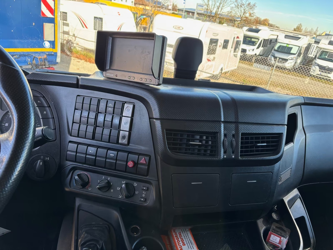 IVECO STRALIS 260S36 - Camião furgão: foto 5 IVECO STRALIS 260S36 - Camião furgão: foto 5