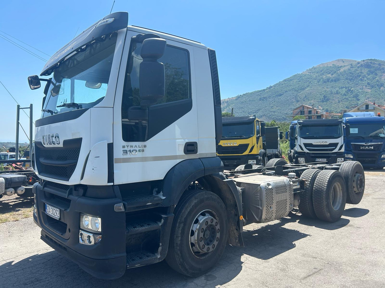 IVECO STRALIS AD 260S31 - Camião chassi: foto 2 IVECO STRALIS AD 260S31 - Camião chassi: foto 2