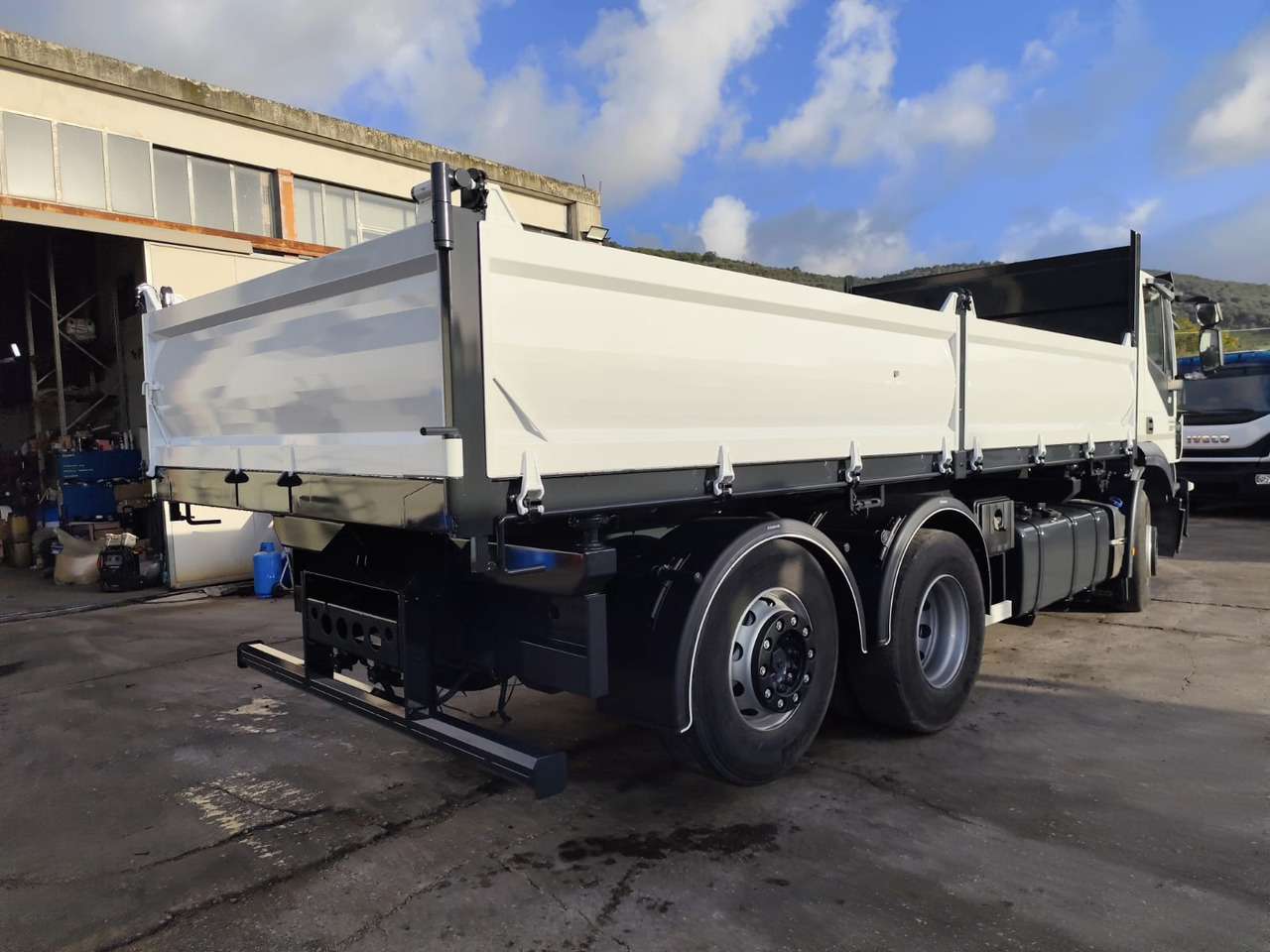 IVECO STRALIS AD 260S31 - Camião basculante: foto 5 IVECO STRALIS AD 260S31 - Camião basculante: foto 5
