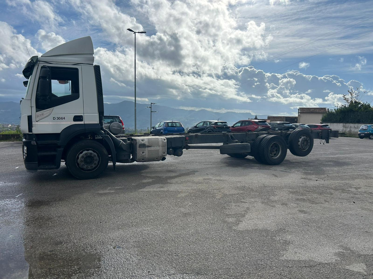 IVECO STRALIS AD 260S31 XP - Camião chassi: foto 2 IVECO STRALIS AD 260S31 XP - Camião chassi: foto 2