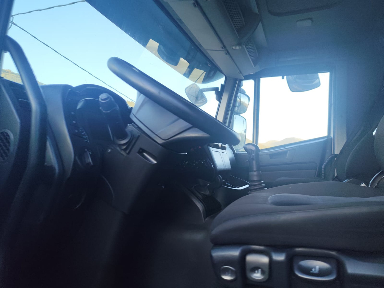 IVECO STRALIS AD 260S31 XP - Camião chassi: foto 3 IVECO STRALIS AD 260S31 XP - Camião chassi: foto 3