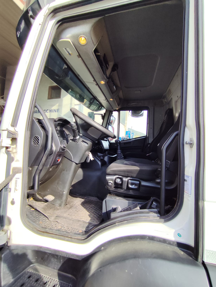 IVECO STRALIS AD 260S31 Y/P - Camião basculante, Camião grua: foto 2 IVECO STRALIS AD 260S31 Y/P - Camião basculante, Camião grua: foto 2
