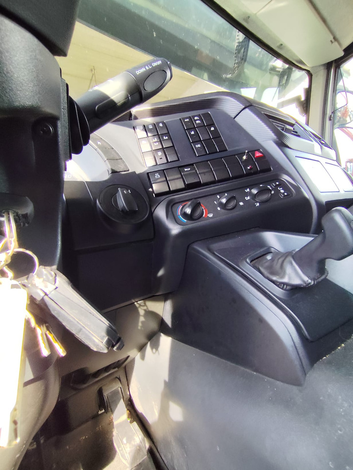 IVECO STRALIS AD 260S31 Y/P - Camião basculante, Camião grua: foto 4 IVECO STRALIS AD 260S31 Y/P - Camião basculante, Camião grua: foto 4