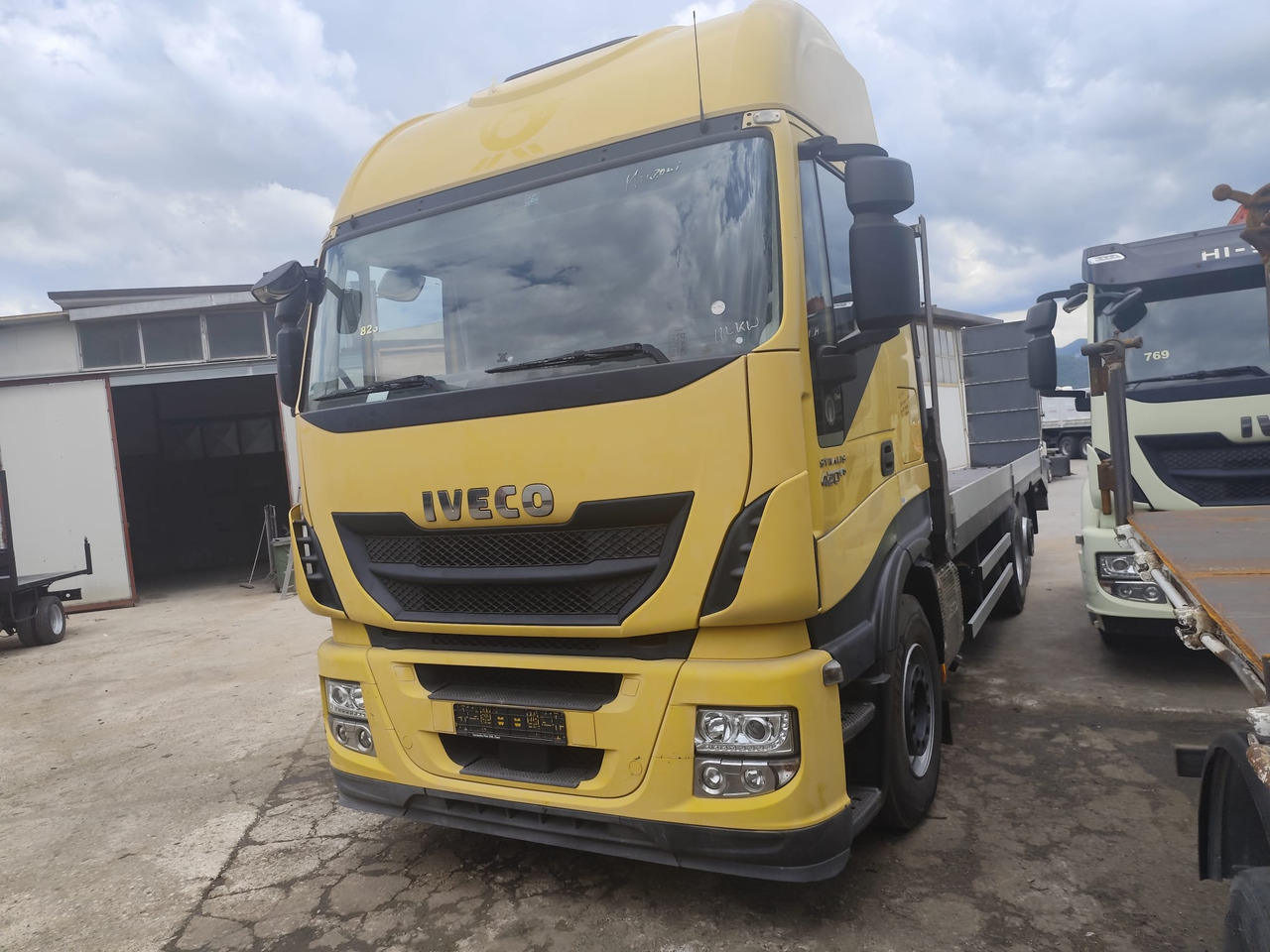 IVECO STRALIS AS 260S42 - Camião de caixa aberta/ Plataforma: foto 4 IVECO STRALIS AS 260S42 - Camião de caixa aberta/ Plataforma: foto 4