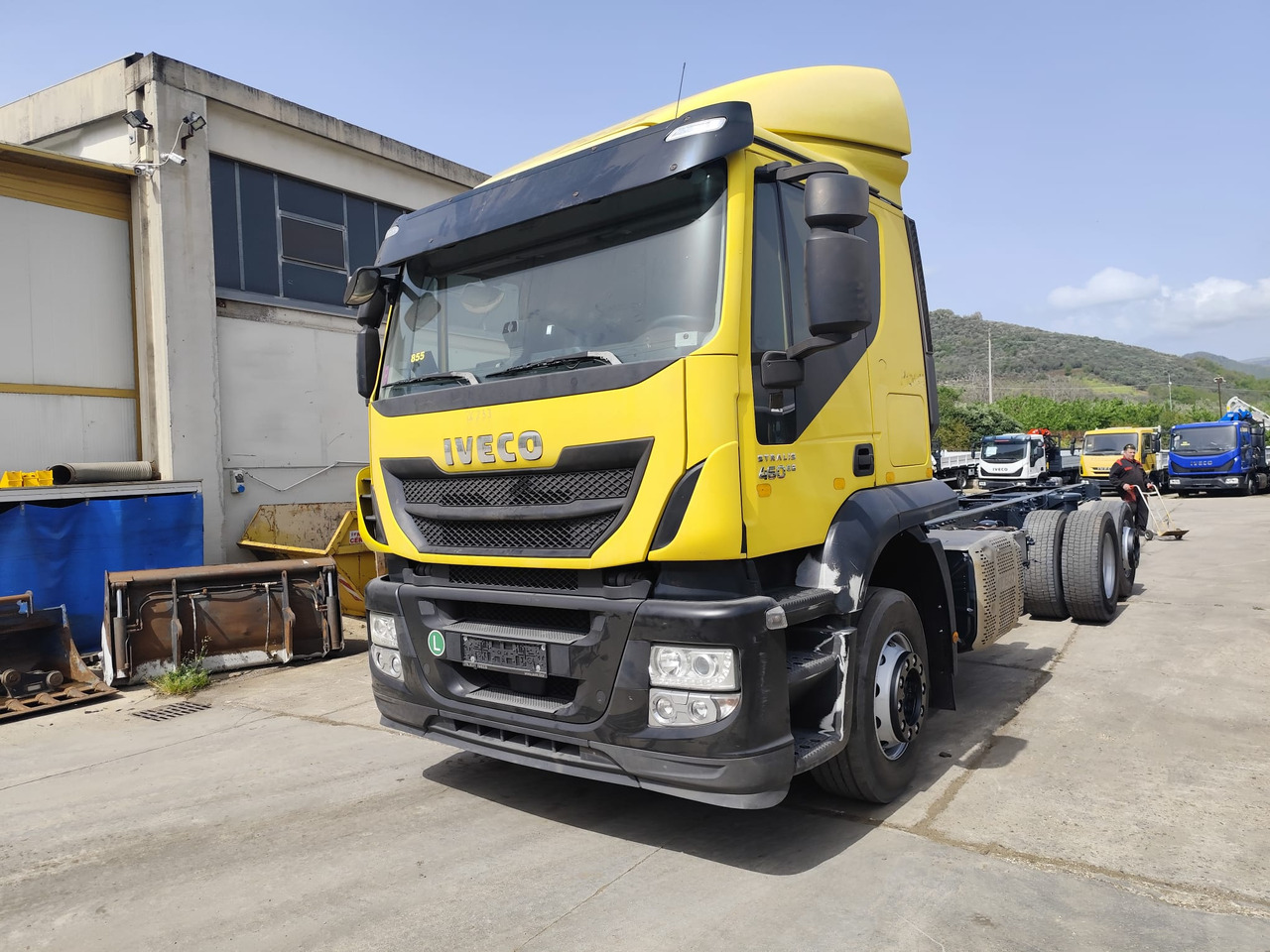 IVECO STRALIS AS 260S46 - Camião de caixa aberta/ Plataforma: foto 2 IVECO STRALIS AS 260S46 - Camião de caixa aberta/ Plataforma: foto 2