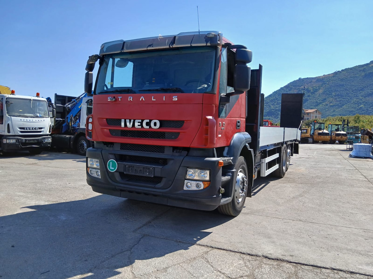 IVECO STRALIS CUBE 260S31 - Camião de caixa aberta/ Plataforma: foto 1 IVECO STRALIS CUBE 260S31 - Camião de caixa aberta/ Plataforma: foto 1