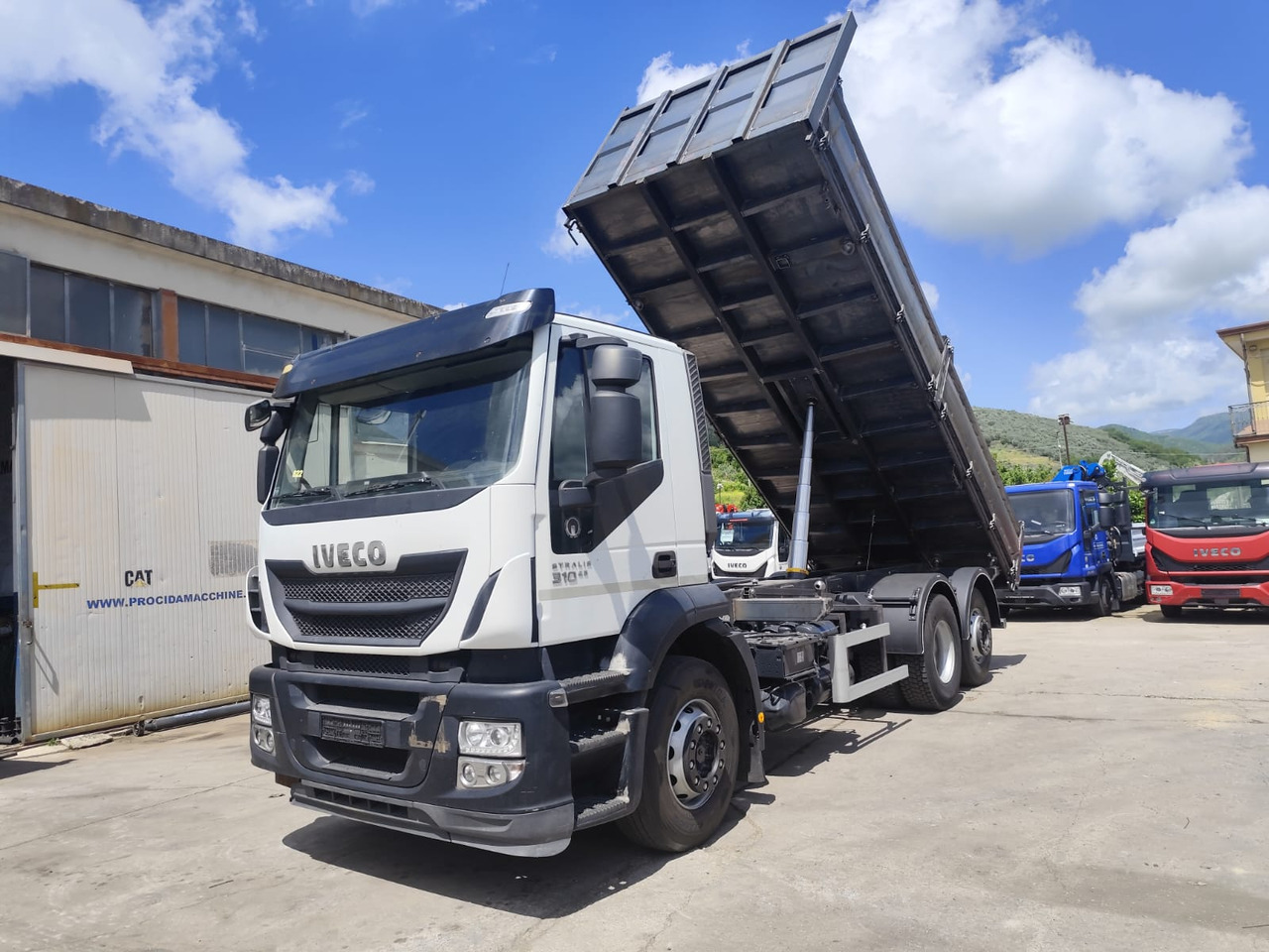 IVECO STRALIS CUBE 260S31 - Camião grua: foto 1 IVECO STRALIS CUBE 260S31 - Camião grua: foto 1