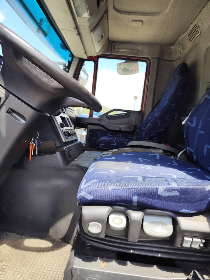 IVECO STRALIS CUBE 260S31 - Camião de caixa aberta/ Plataforma: foto 2 IVECO STRALIS CUBE 260S31 - Camião de caixa aberta/ Plataforma: foto 2