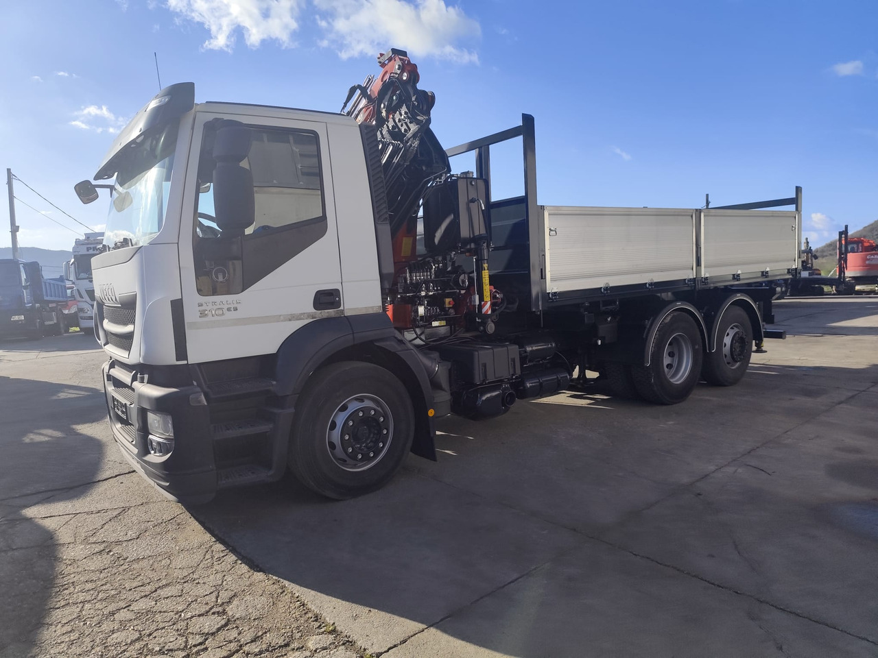 Camião grua IVECO STRALIS CUBE 260S31: foto 38