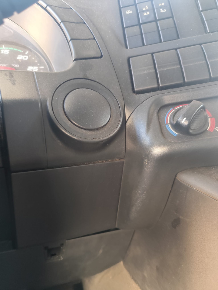 Camião grua IVECO STRALIS CUBE 260S31: foto 33