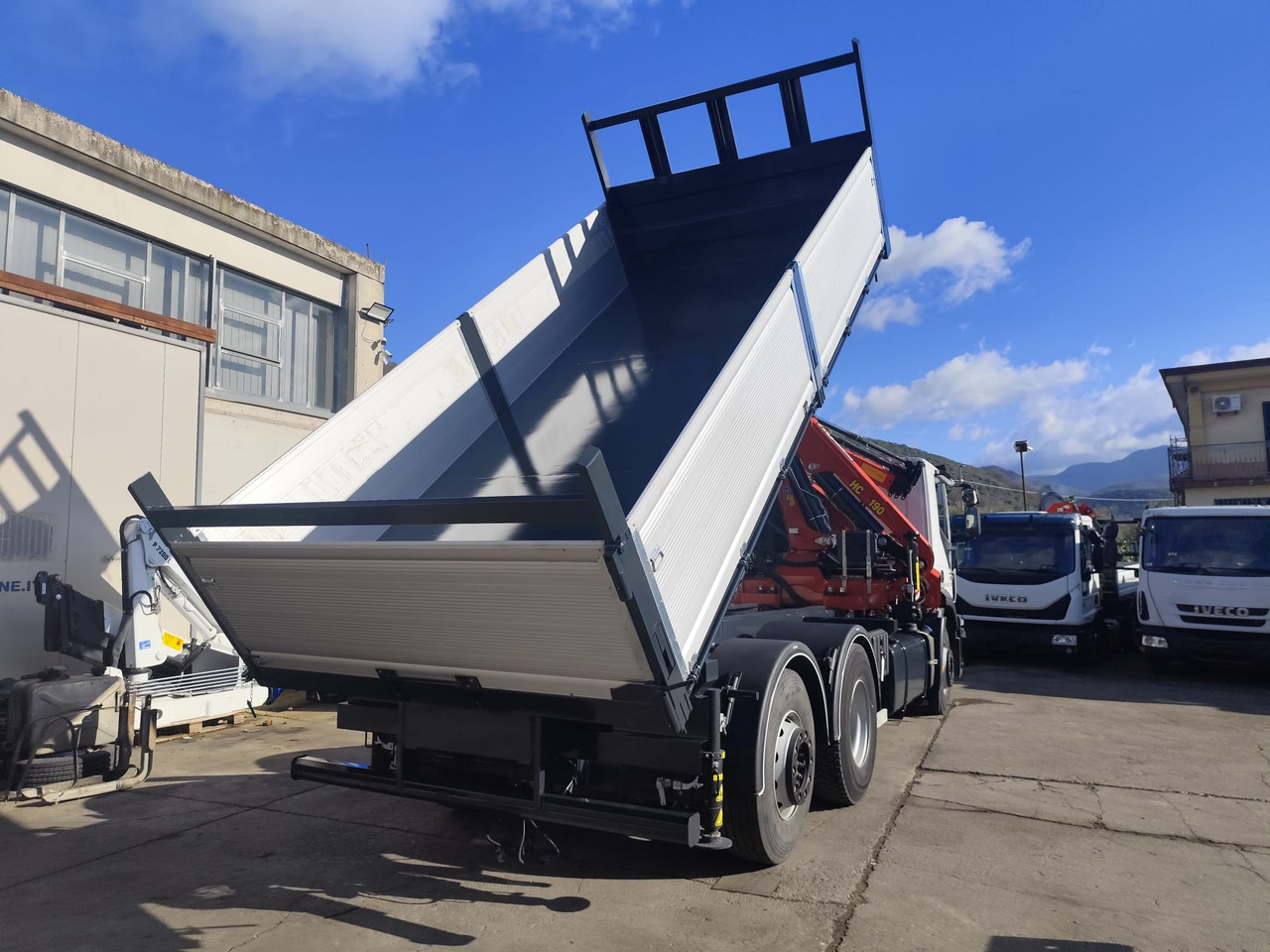 Camião grua IVECO STRALIS CUBE 260S31: foto 7