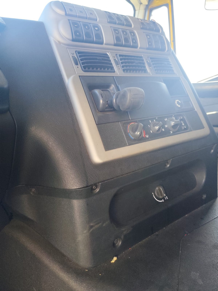 IVECO STRALIS CUBE AD260S42 - Camião de caixa aberta/ Plataforma: foto 4 IVECO STRALIS CUBE AD260S42 - Camião de caixa aberta/ Plataforma: foto 4