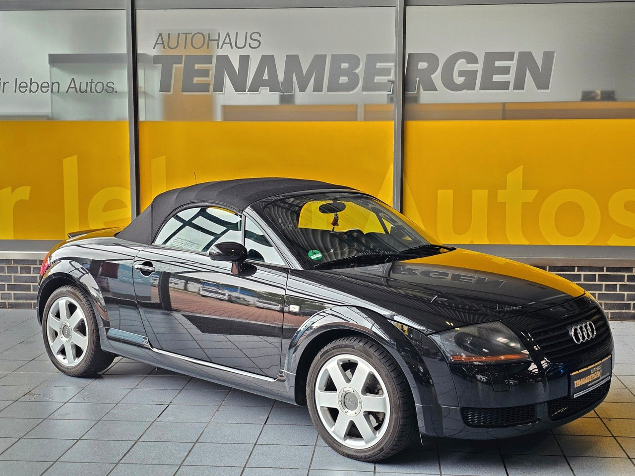 Audi TT 1.8 T Roadster Sitzheizung neues Verdeck - Automóvel: foto 1 Audi TT 1.8 T Roadster Sitzheizung neues Verdeck - Automóvel: foto 1