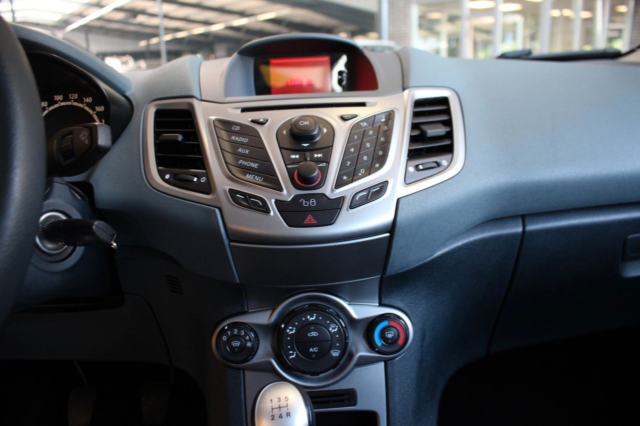 Automóvel Ford Fiesta Trend Klima + Frontscheibenheizung 5Türer: foto 9