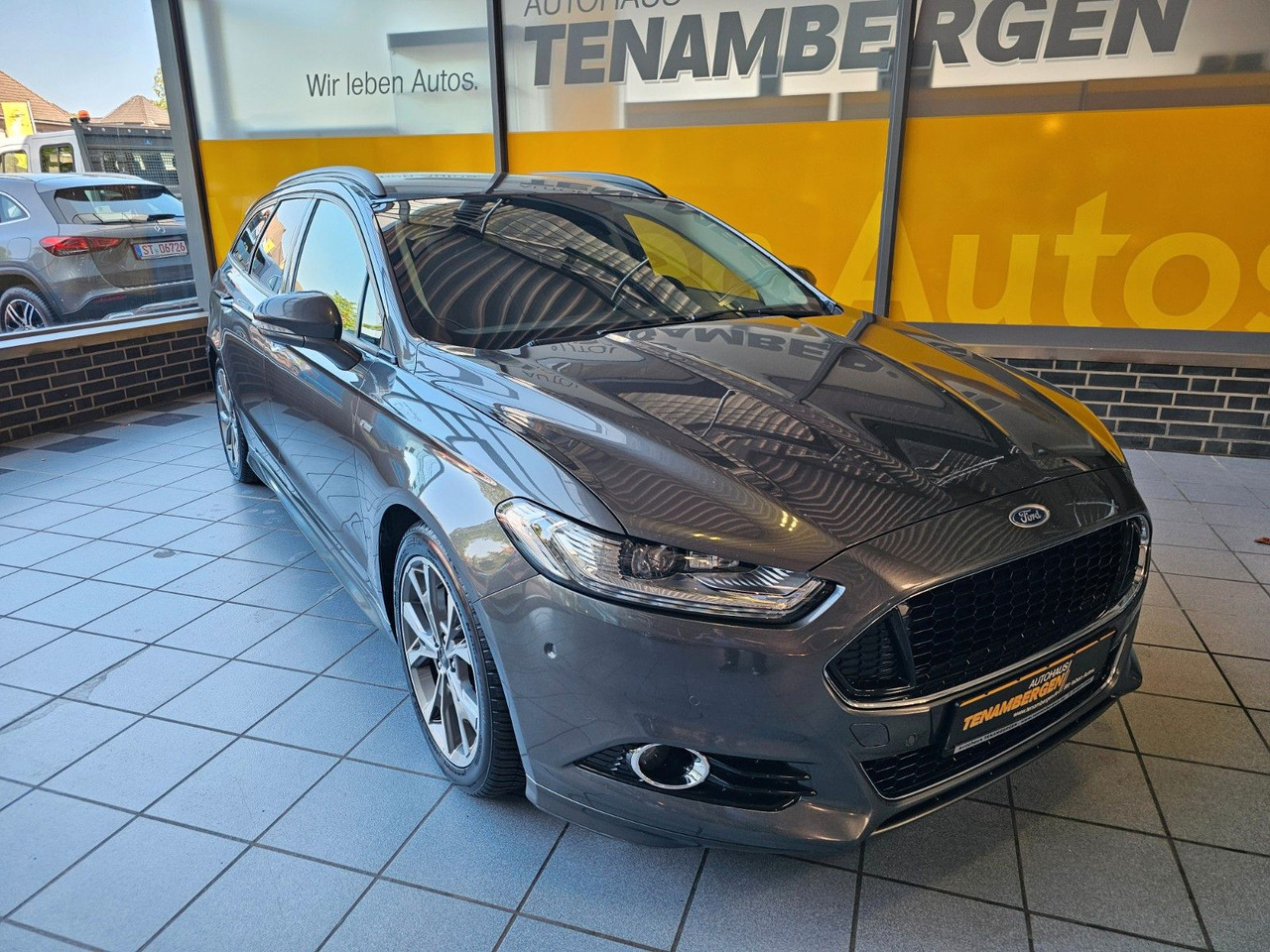 Ford Mondeo Turnier ST-Line LED Scheinwerfer - Carrinha: foto 2 Ford Mondeo Turnier ST-Line LED Scheinwerfer - Carrinha: foto 2