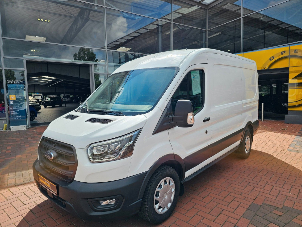 Ford Transit Kasten 350 L2H2 Trend Regalsystem Kamera - Furgão: foto 1 Ford Transit Kasten 350 L2H2 Trend Regalsystem Kamera - Furgão: foto 1