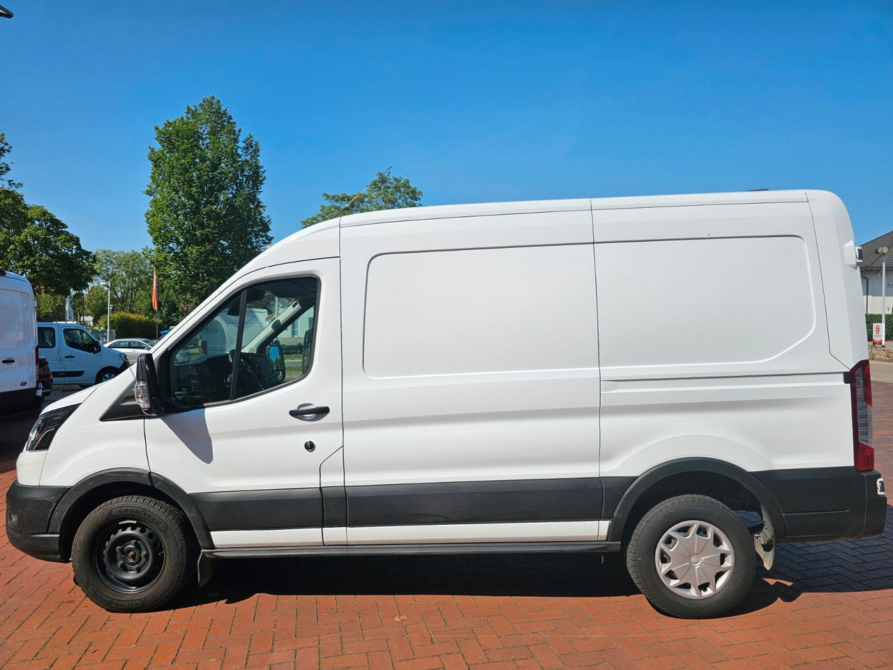 Ford Transit Kasten 350 L2H2 Trend Standheizung - Furgão: foto 5 Ford Transit Kasten 350 L2H2 Trend Standheizung - Furgão: foto 5