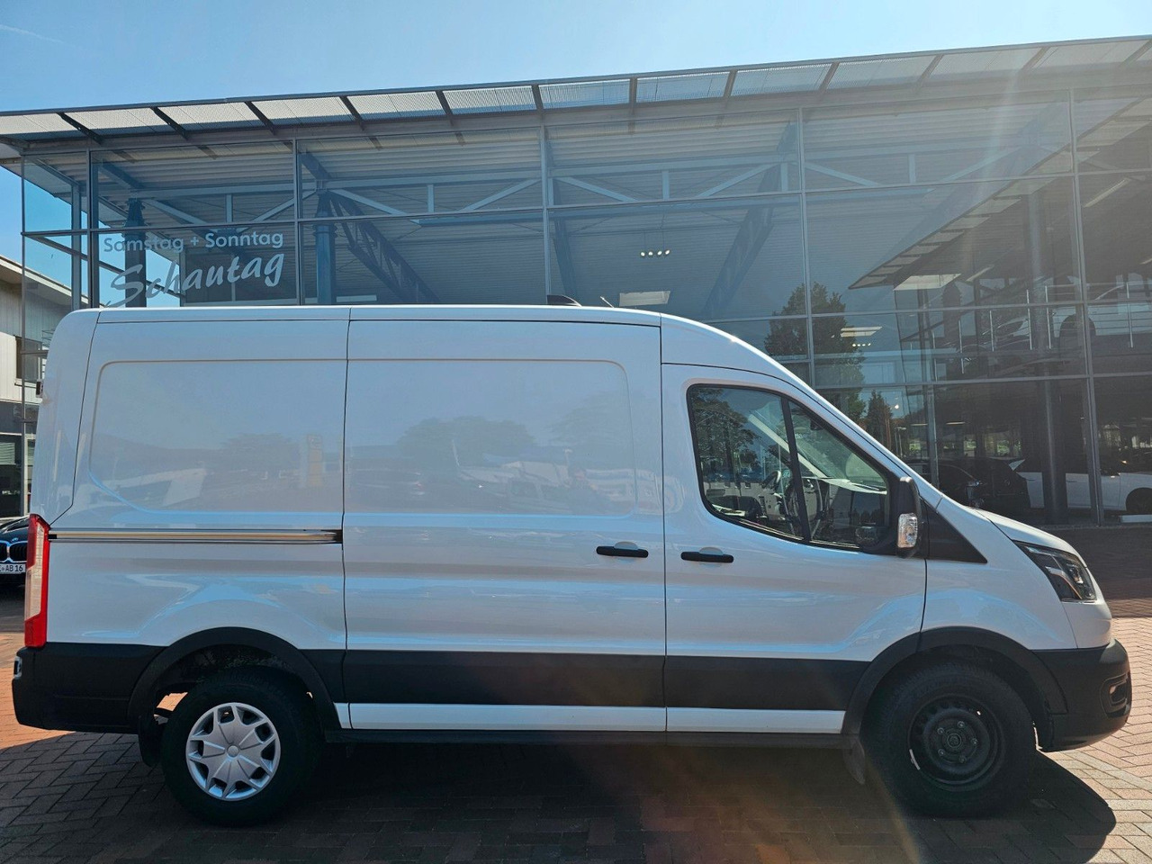 Ford Transit Kasten 350 L2H2 Trend Standheizung - Furgão: foto 2 Ford Transit Kasten 350 L2H2 Trend Standheizung - Furgão: foto 2