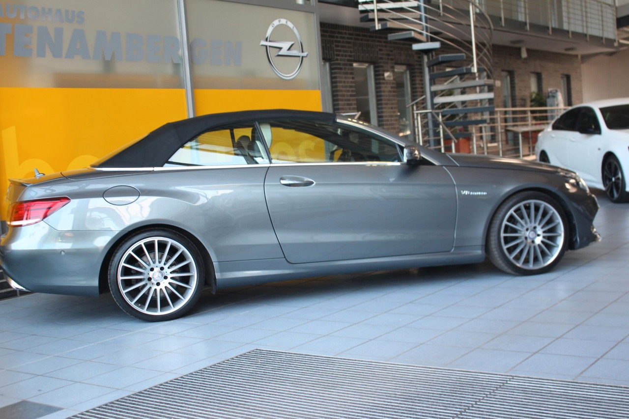 Mercedes-Benz E 500 Cabrio AMG Leder Memory Kamera LED DAB ACC - Automóvel: foto 3 Mercedes-Benz E 500 Cabrio AMG Leder Memory Kamera LED DAB ACC - Automóvel: foto 3