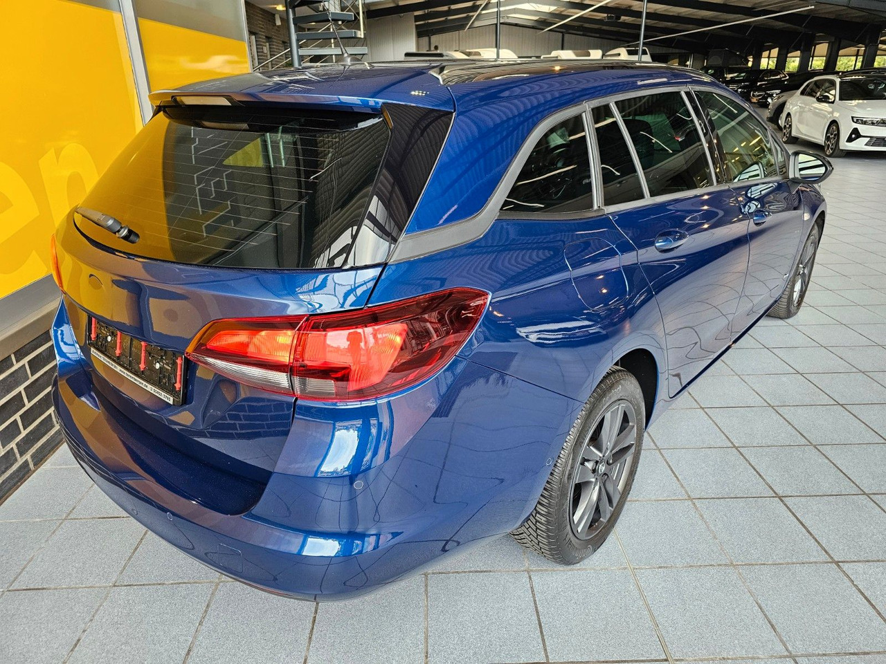 Opel Astra K ST AUTOMATIK SHZ Einparkassistent Kamera - Carrinha: foto 4 Opel Astra K ST AUTOMATIK SHZ Einparkassistent Kamera - Carrinha: foto 4