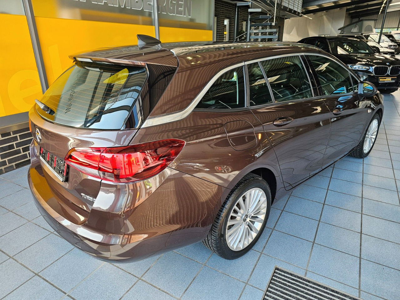 Opel Astra K Sports Tourer Innovation eHeckklappe - Automóvel: foto 2 Opel Astra K Sports Tourer Innovation eHeckklappe - Automóvel: foto 2