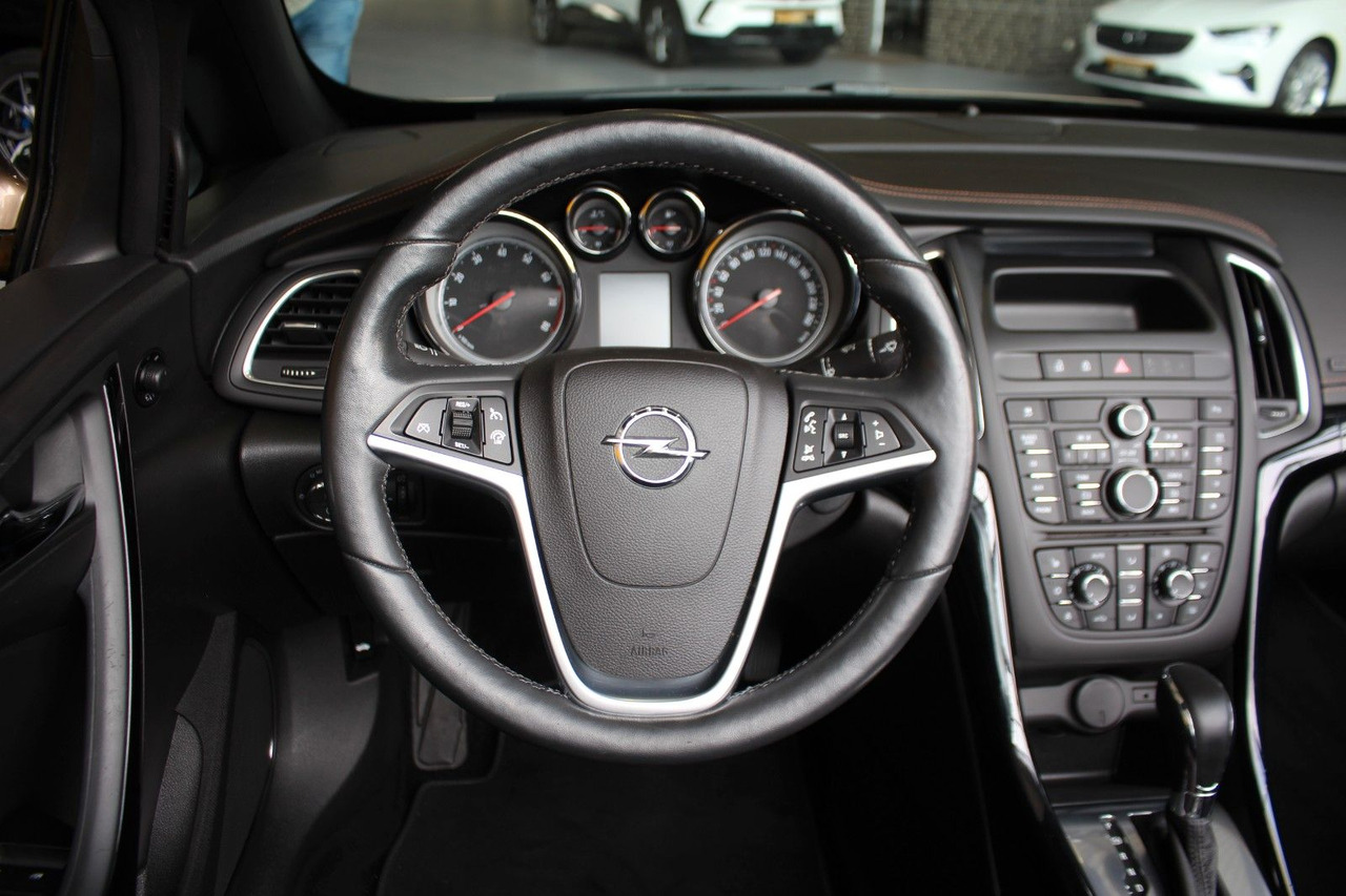 Automóvel Opel Cascada Innovation AT Sitz- & Lenkradhzg BiXenon: foto 10