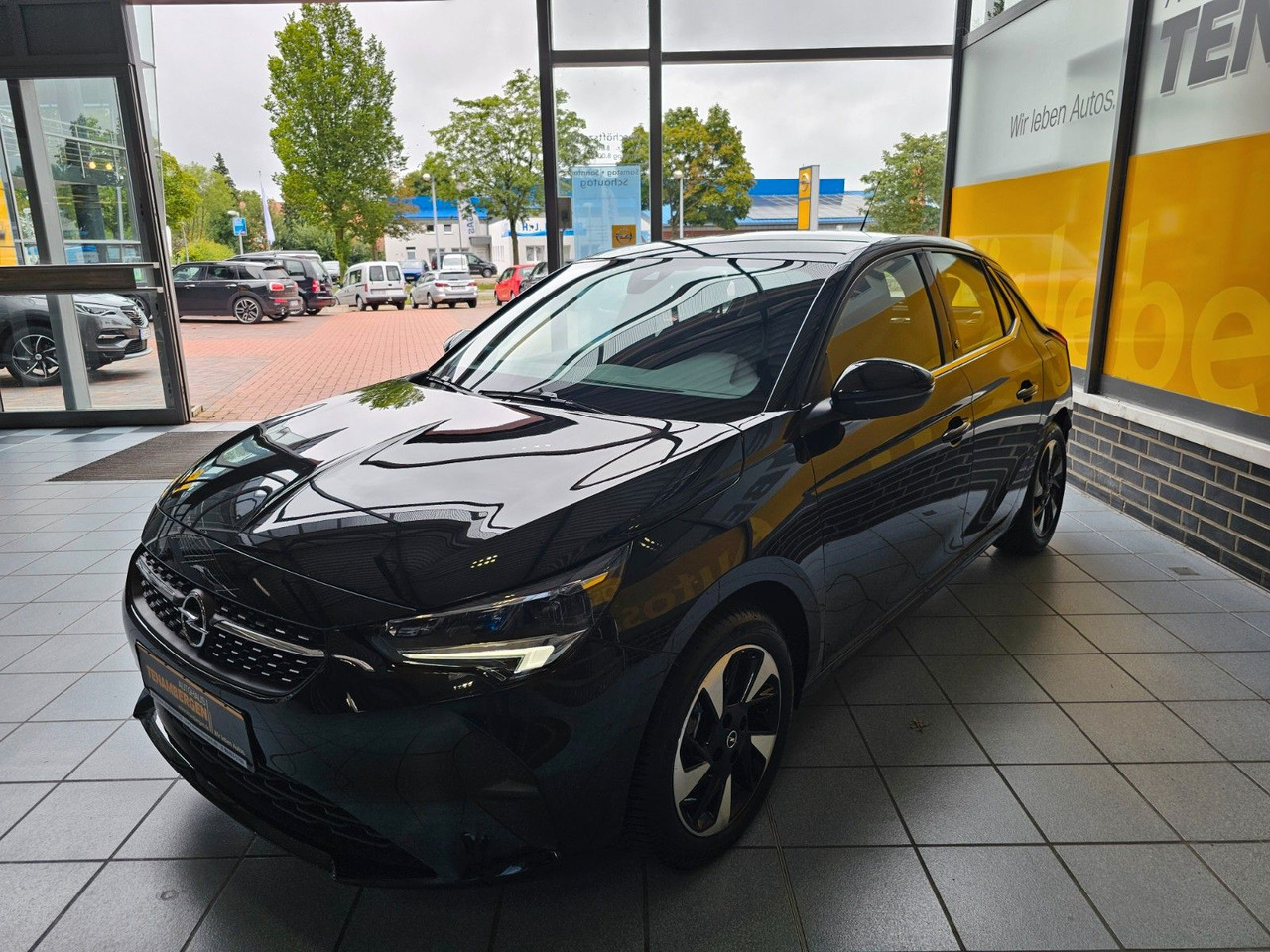 Opel Corsa F e Elegance Navi Pro SHZ LED 50KW DAB - Automóvel: foto 2 Opel Corsa F e Elegance Navi Pro SHZ LED 50KW DAB - Automóvel: foto 2